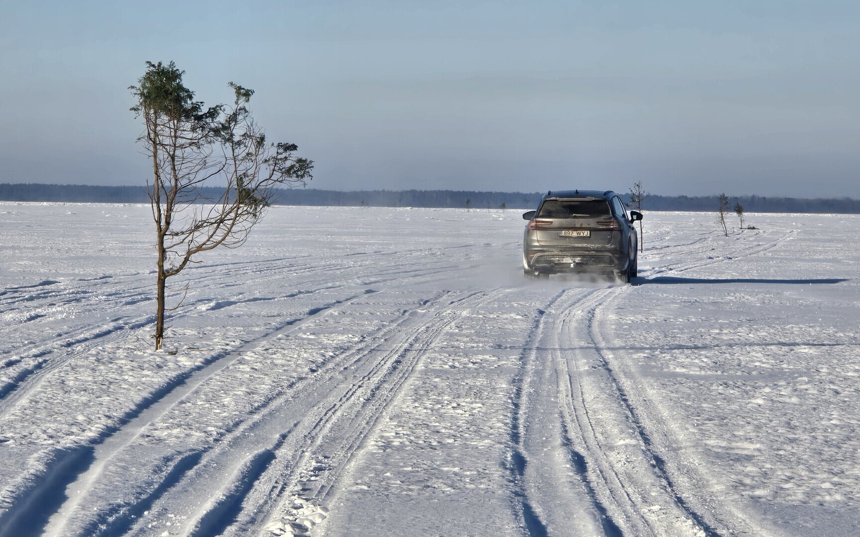 Estonia Temporarily Closes Nighttime Border Crossings with Russia Amid Escalating Tensions