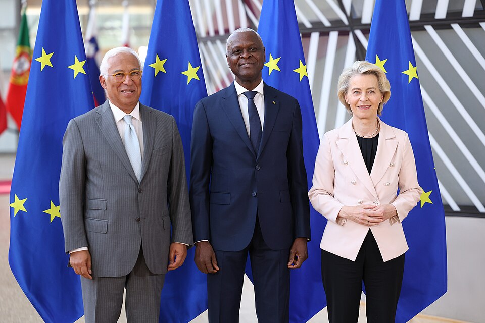 President Vila Nova Receives New Year's Greetings